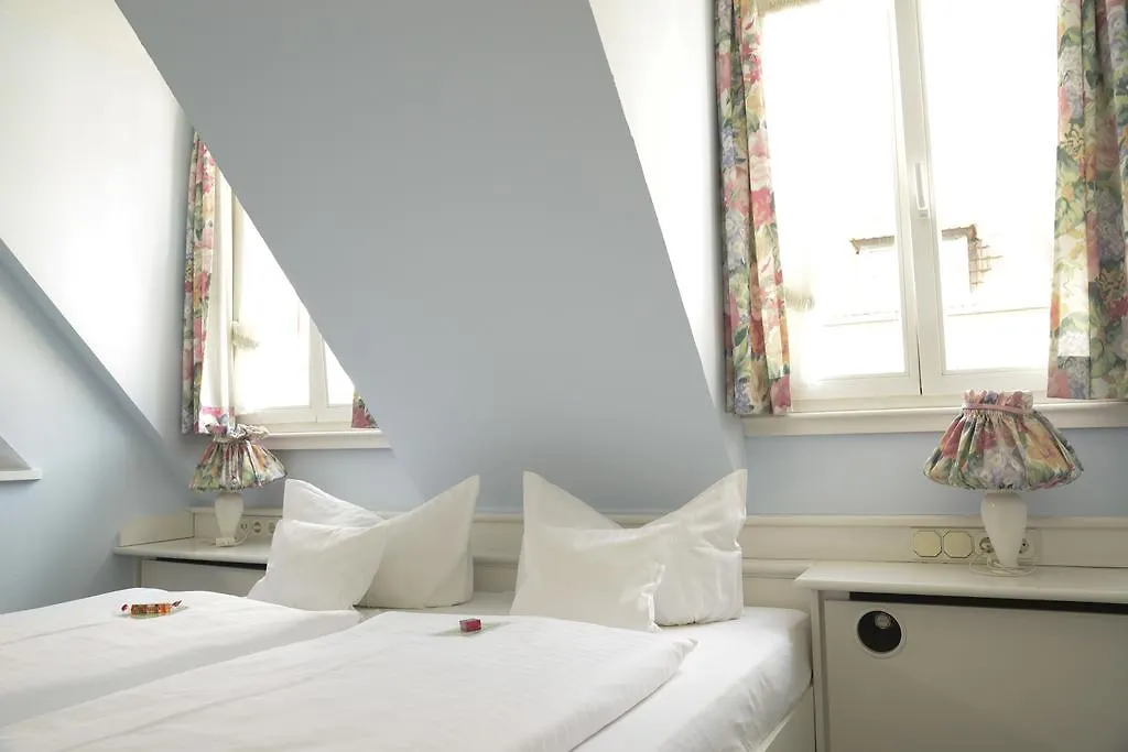 Hotel Till Eulenspiegel - Nichtrauchhotel - Wuerzburg
